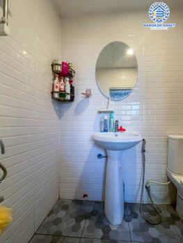 *****อาคารพาณิชย์มือสอง สวนธนวิลล่า ประชาอุทิศ หลังมุม! เนื้อที่กว้าง 16 ตร.ว. ฟังก์ชัน 4 ห้องนอน 3 ห้องน้ำ 1 ที่จอดรถ ภายในตกแต่งสวย ดูทัยสมัย พื้นที่ใช้สอยเยอะ มาพร้อมราคาสุดคุ้ม! ตั้งอยู่บนทำเลเดินทางสะดวกสบาย เชื่อมต่อถนนประชาอุทิศ ถนนราษฎร์บูรณะ ถนนเจริญกรุง ถนนพระราม3 จองด่วน!